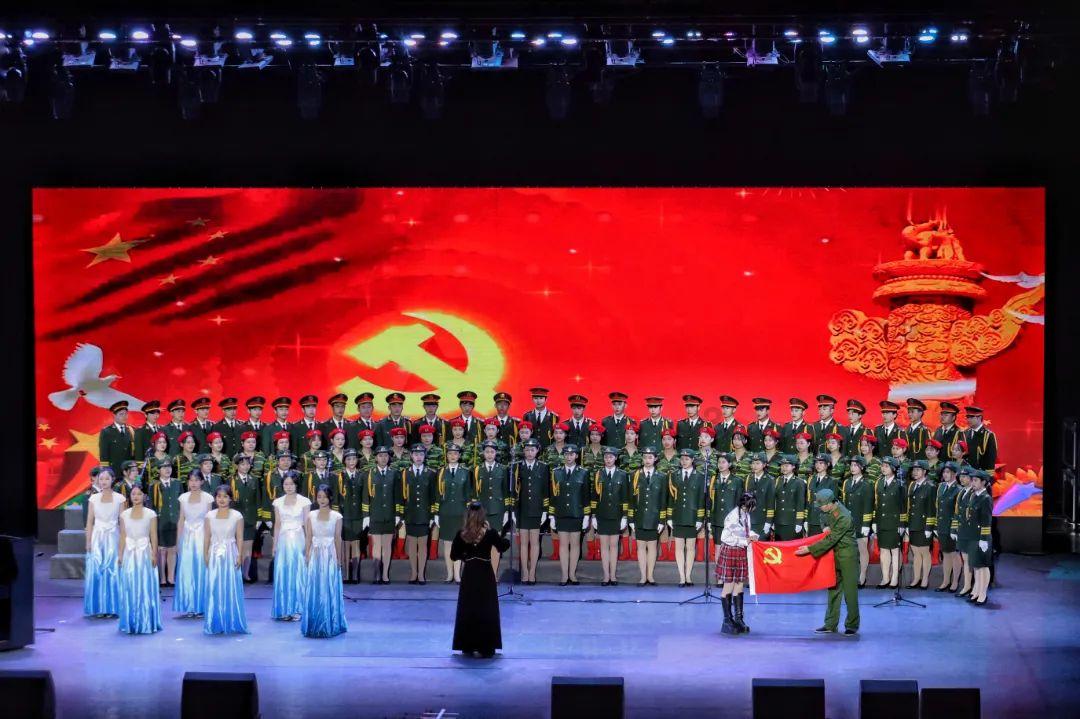 《侦察英雄》主演马思纯:她一直用自己的方式在战斗